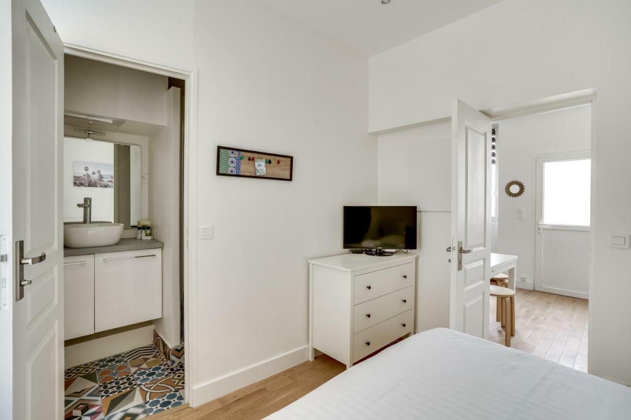 Apartment 3 People Close Eiffel Tower By Weekome Paris Bagian luar foto